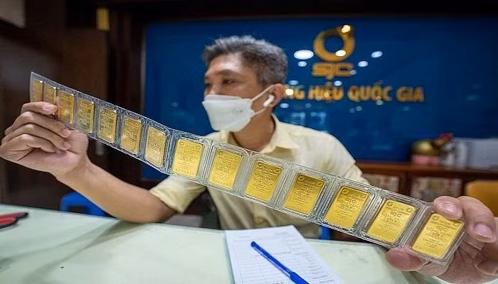 Giá vàng hôm nay 14/8 đột ngột tăng mạnh lên 80 triệu đồng/lượng