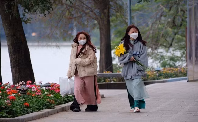 Thời tiết hôm nay 2/1: Bắc Bộ ngày nắng, rét, Nam Bộ mưa rào và dông vài nơi