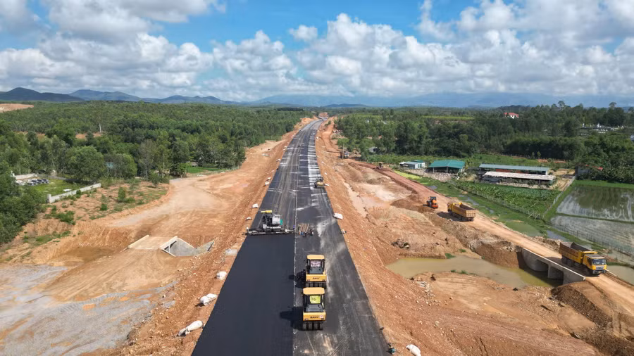 Công trường dự án Cao tốc Bắc - Nam đoạn qua tỉnh Quảng Bình.