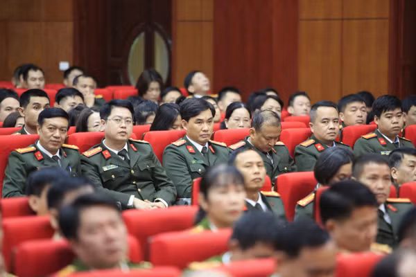 Công an tỉnh Điện Biên cam kết giữ vững ổn định an ninh trên tất cả các lĩnh vực.