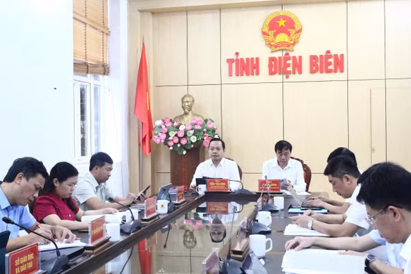 Các đại biểu tại điểm cầu Điện Biên.