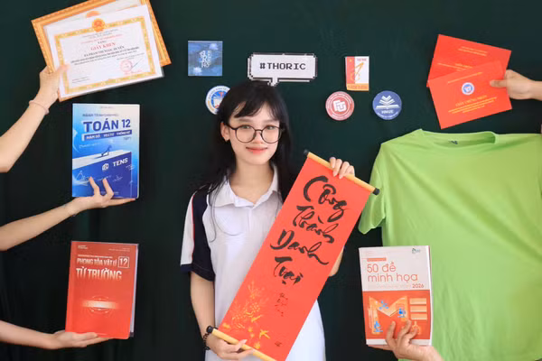 Chân dung nữ thủ khoa Đặng Quỳnh Trang.