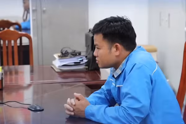 Trần Đình Duy tại cơ quan Công an. Ảnh: TG