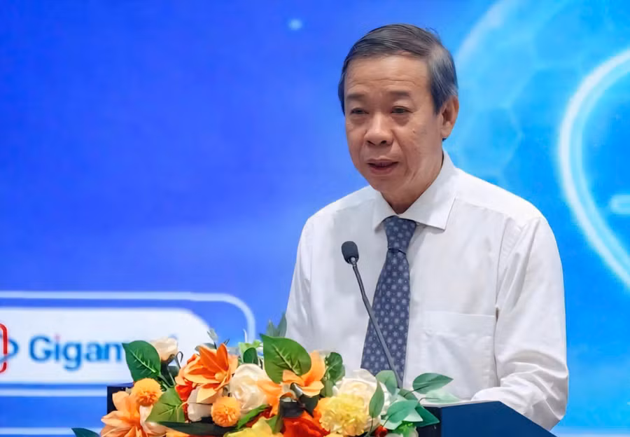 TS.BS Nguyễn Văn Vĩnh Châu – Phó Giám đốc Sở Y tế TPHCM, phát biểu tại hội nghị. 