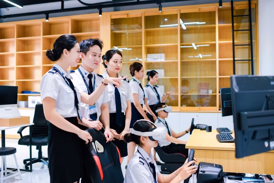 Sinh viên Học viện Hàng không Việt Nam (VAA). 