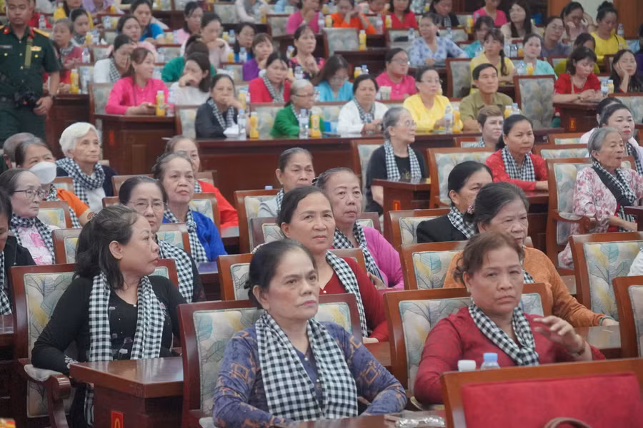 TPHCM tổ chức gặp mặt 168 đại biểu, đại diện cho 570 người vợ thương binh nặng, thương binh đặc biệt nặng đang sinh sống trên địa bàn.
