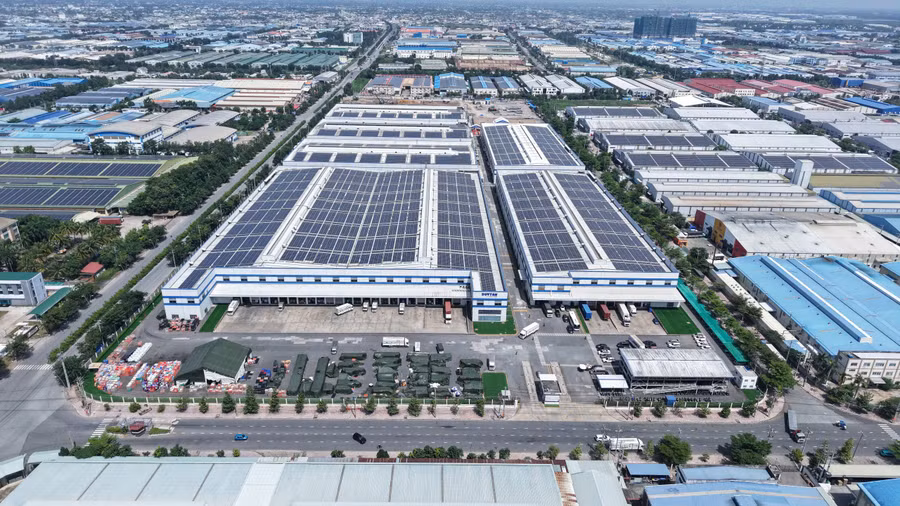 Nhà máy Duy Tân Long An hiện hữu với hệ thống điện mặt trời áp mái.