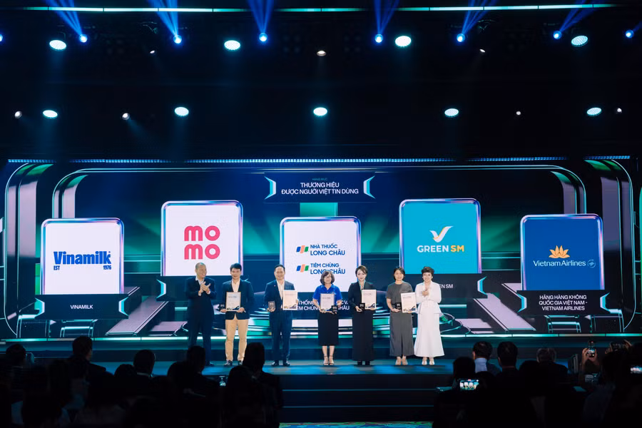 Từ niềm tin người dùng đến đổi mới trong chăm sóc sức khỏe, Long Châu nhận “cú đúp” Better Choice Awards 2026.