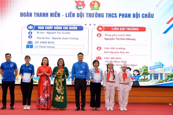 Năm học 2026-2027 là năm học đầu tiên của thầy và trò Trường THCS Chất lượng cao Phan Bội Châu (phường Long Biên, Hà Nội). Ảnh NT.