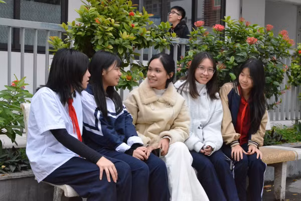 Cô Phạm Phương Thảo, giáo viên Vật lý và Khoa học tự nhiên, Trường THCS Thạch Bàn: "Nếu được chọn lại tôi vẫn chọn nghề giáo".