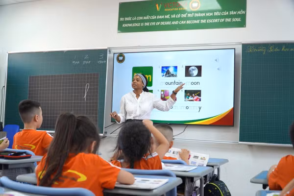 Khơi dậy tiềm năng và sự tự tin giao tiếp tiếng Anh cho học sinh
