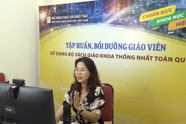 NXB Giáo dục Việt Nam tập huấn, bồi dưỡng sử dụng bộ sách giáo khoa thống nhất