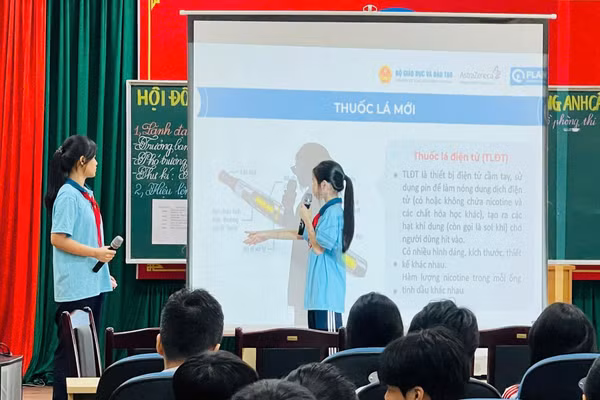 Trường THCS Long Biên tham gia các cuộc thi về tuyên truyền tác hại của thuốc lá.