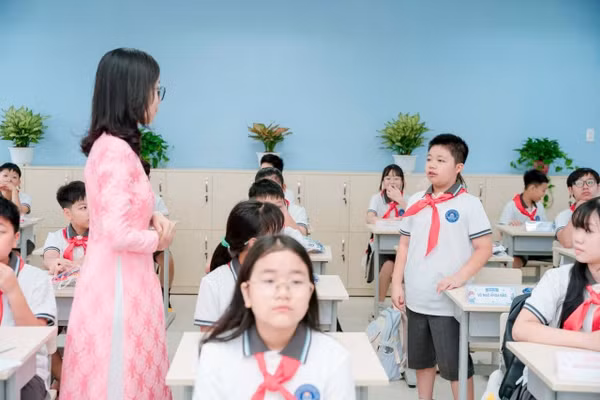 Một tiết học của Trường THCS Phan Bội Châu (phường Long Biên, Hà Nội). Ảnh NT.