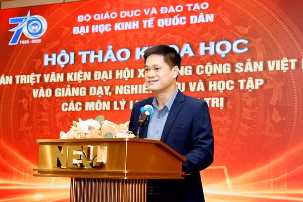 GS.TS. Tô Trung Thành – Phó Giám đốc ĐH Kinh tế Quốc dân. 
