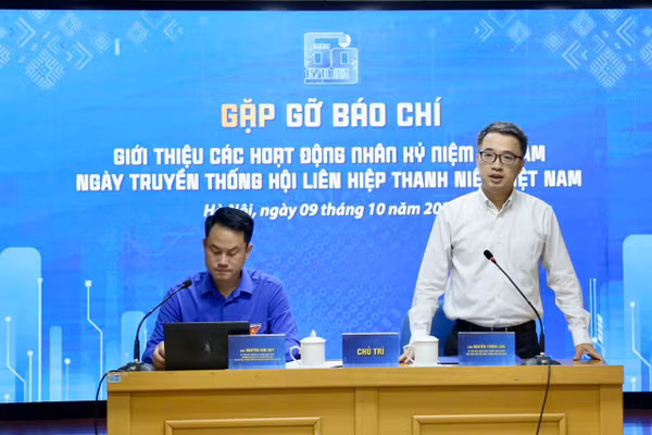 Anh Nguyễn Tường Lâm - Bí thư Trung ương Đoàn, Chủ tịch Hội Liên hiệp thanh niên Việt Nam phát biểu.