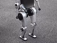 chum-anh-robot-hinh-nguoi-tham-gia-chay-ban-marathon-dau-tien-tren-the-gioi-5.jpg