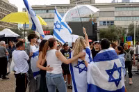 chum-anh-nguoi-dan-israel-va-gaza-an-mung-sau-lenh-ngung-ban-021.jpg