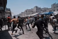 chum-anh-khoanh-khac-mot-cuoc-khong-kich-vao-thanh-pho-gaza-07.jpg