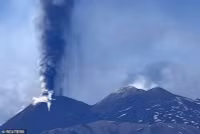 chum-anh-nui-lua-etna-phun-trao-0605-013.jpg