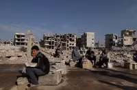 italy-danh-68-trieu-usd-tai-thiet-syria-may-bay-my-tiep-tuc-nem-bom-yemen-7.jpg