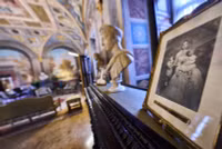 chum-anh-kho-bau-trong-cung-dien-colonna-rome-02.jpg