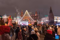 hinh-anh-nguoi-dan-moscow-tung-bung-don-nam-at-ty-4.jpg