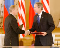 chum-anh-tong-thong-nga-putin-va-cac-doi-tt-my-03.jpg