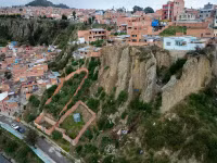 nhung-ngoi-nha-thach-thuc-than-chet-o-bolivia-3.jpg