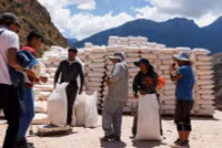 chum-anh-lang-muoi-truyen-thong-peru-tren-nui-andes-1105-08.jpg