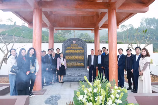 Di tích lịch sử Địa điểm làm việc của NXB Sự thật tại xóm Cây Hồng, xã Bình Thành, tỉnh Thái Nguyên.