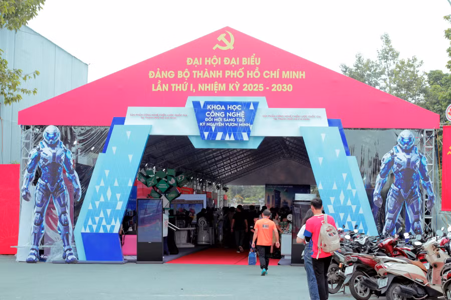 trien-lam-dai-hoi-1.jpg
