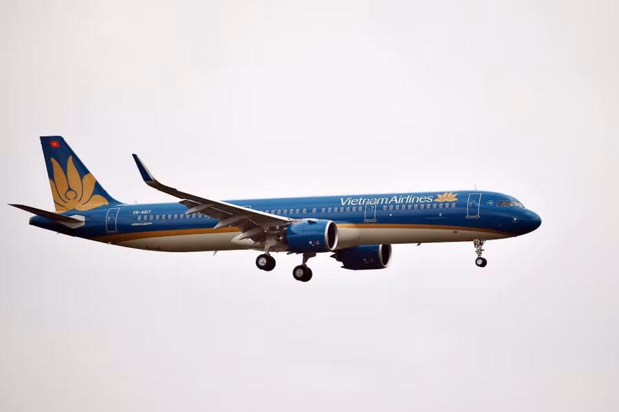 Nhiều chuyến bay của Vietnam Airlines bị hủy do bão Kajiki. (Ảnh: VNA)