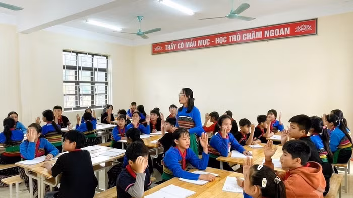 Học sinh Trường Phổ thông nội trú Tiểu học và THCS Tam Lư được giáo dục ý thức chăm sóc, bảo vệ sức khỏe thông qua các tiết học.
