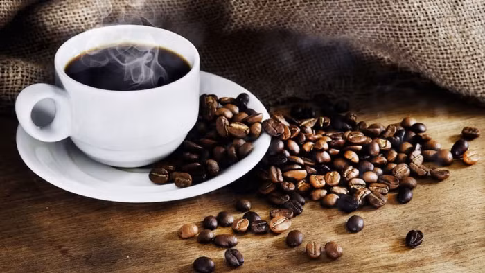 Cách uống cà phê tránh tăng huyết áp