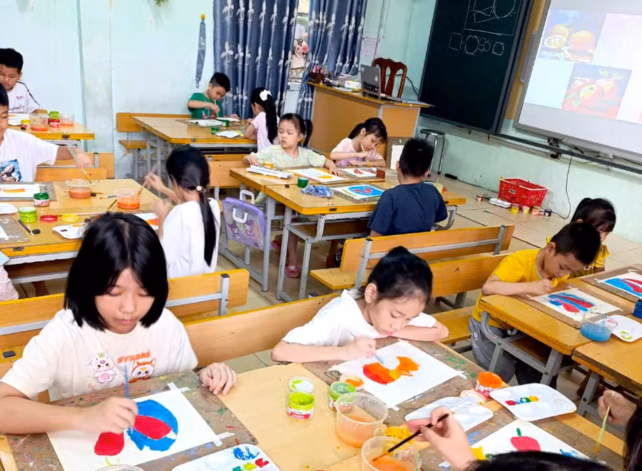 Câu lạc bộ mỹ thuật Trường TH&THCS Quang Trung (phường Phố Hiến) hè 2026.