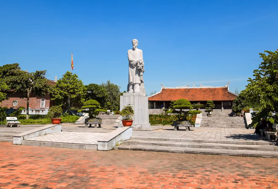 Khu lưu niệm danh nhân văn hóa Lê Quý Đôn (xã Lê Quý Đôn, tỉnh Hưng Yên).