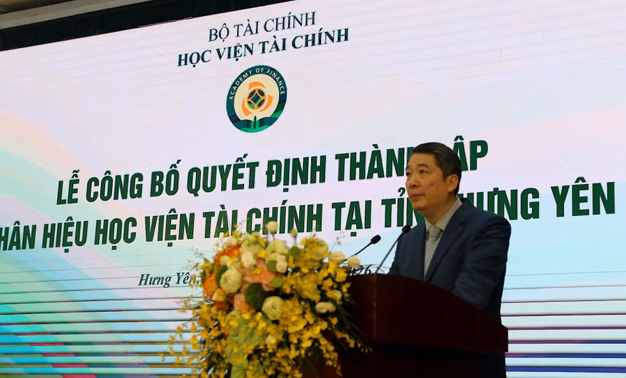 thu-truong-bo-tai-chinh-cao-anh-tuan.jpg