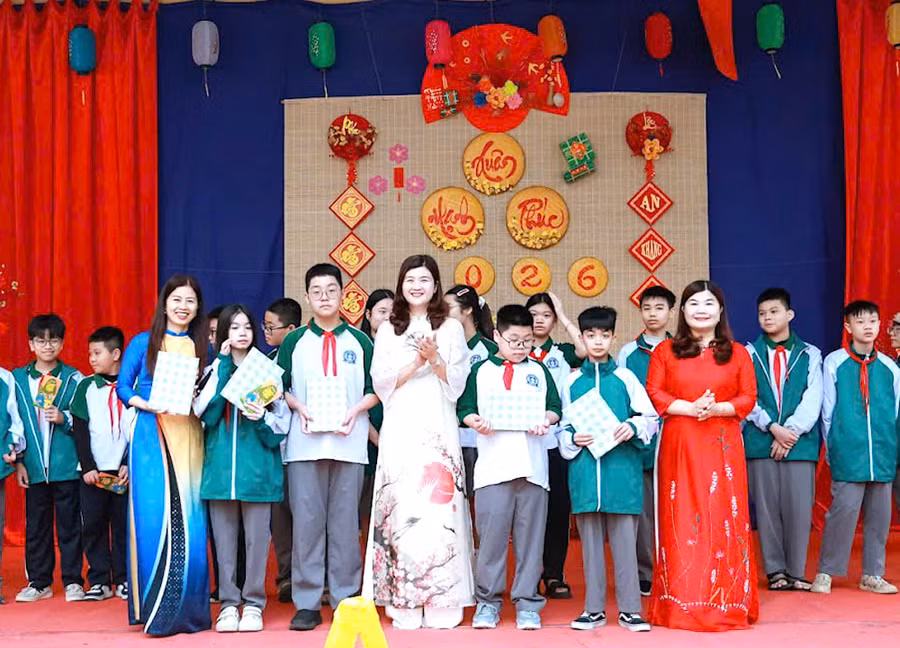 ung-vien-dbqh-nguyen-thi-thuy-trang-3.jpg