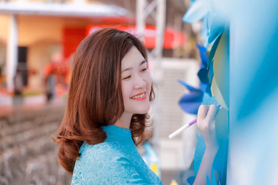 ung-vien-dbqh-nguyen-thi-thuy-trang-4.jpg