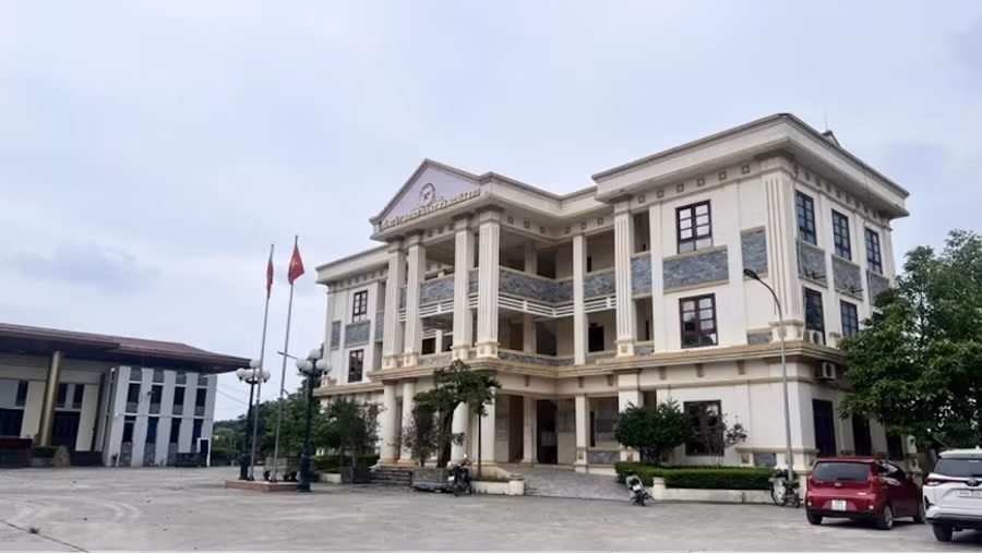 Trường THPT Nghĩa Trụ được xây dựng tại xã Nghĩa Trụ, tỉnh Hưng Yên.