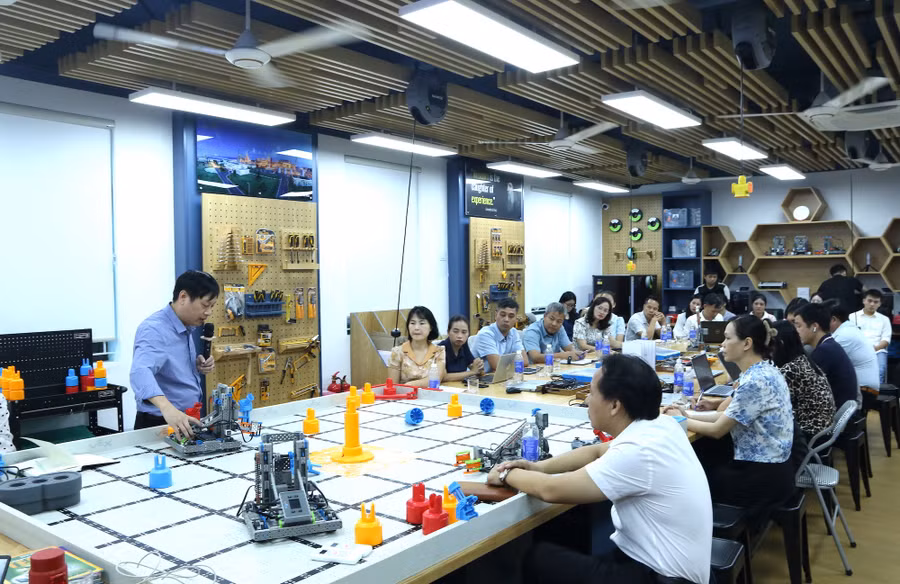 Quang cảnh buổi tập huấn. Ảnh: Đinh Chiến