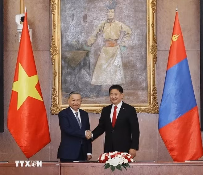 Viet-Nam-Mong-Co-ra-Tuyen-bo-chung-ve-thiet-lap-quan-he-Doi-tac-Toan-dien-2.jpg