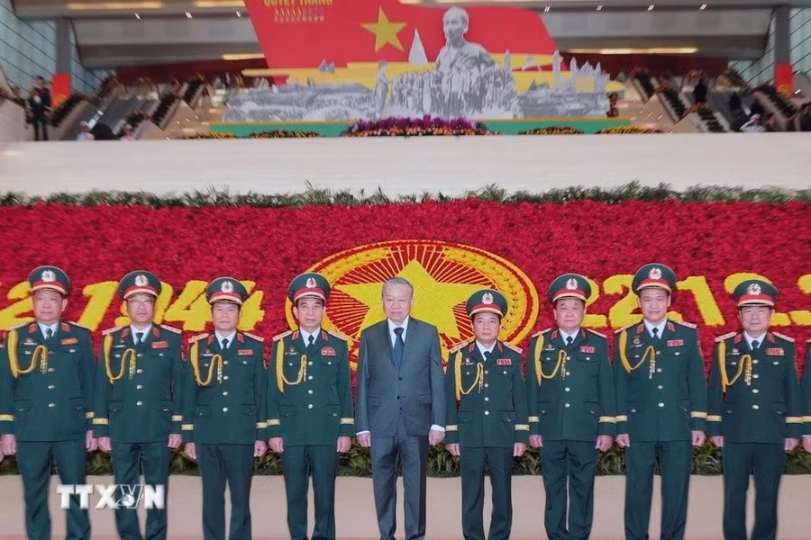 tong-bi-thu-du-le-ky-niem-80-nam-ngay-thanh-lap-quan-doi-nhan-dan-viet-nam-7.jpg