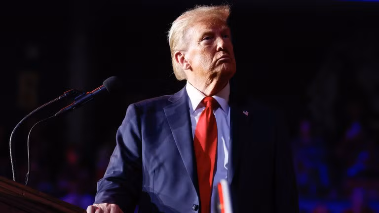 Ứng cử viên đảng Cộng hòa Donald Trump.