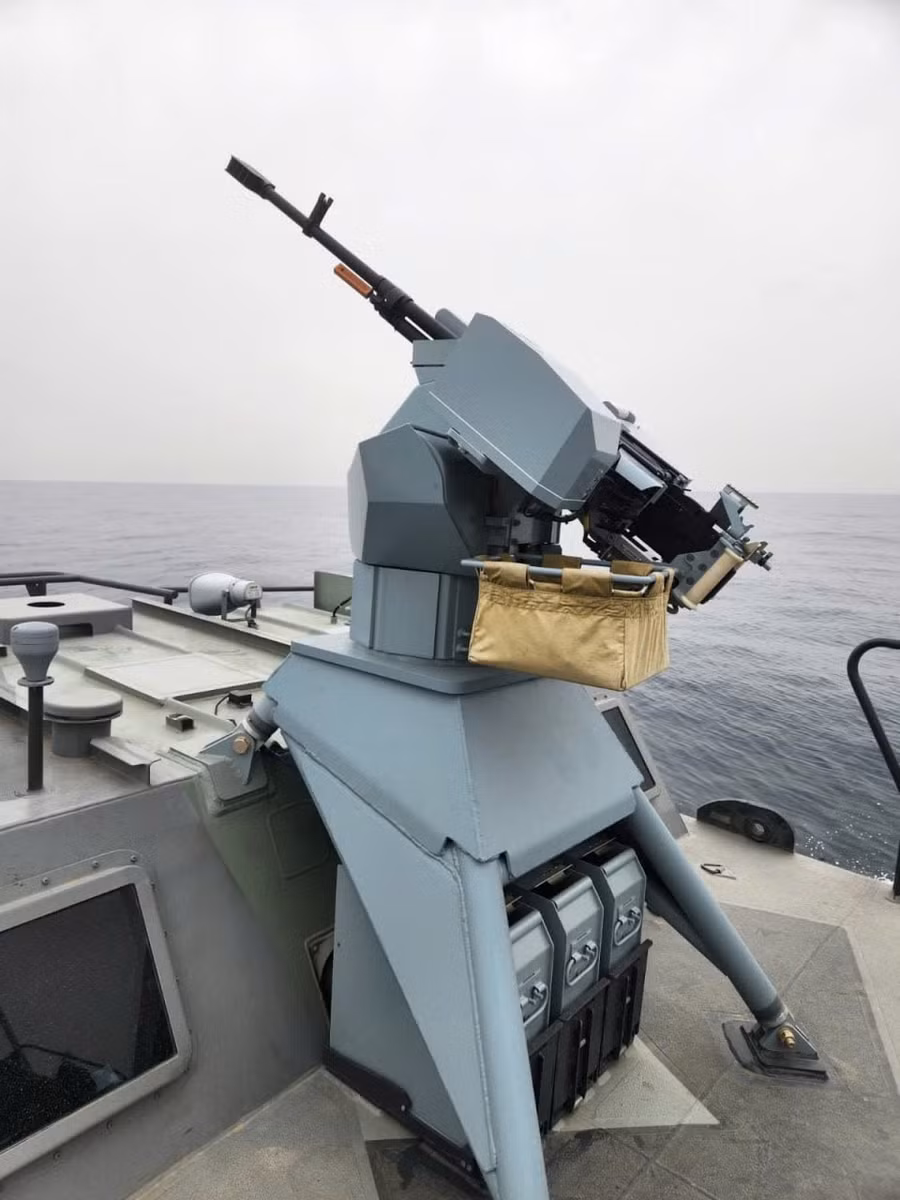 Lap-mo-dun-chien-dau-Narwhal-tren-cac-tau-quan-su2.jpg