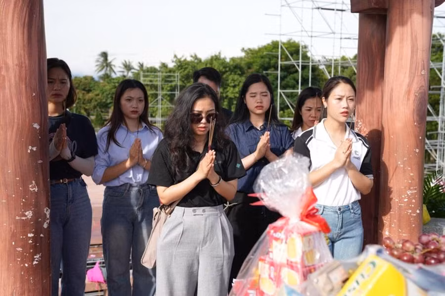 Chuong-trinh-'Ghi-cong-on-dap-nghia-tinh'-8.jpg