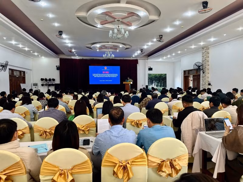 boi-duong-nang-luc-cho-can-bo-giao-vien-tai-cac-truong-dan-toc-noi-tru-ban-tru-1.jpg