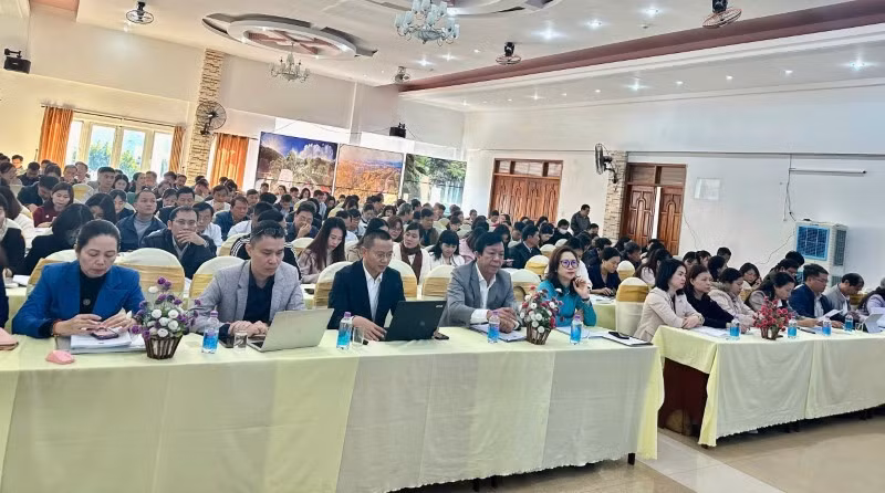 boi-duong-nang-luc-cho-can-bo-giao-vien-tai-cac-truong-dan-toc-noi-tru-ban-tru-2.jpg