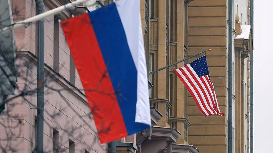 Điện Kremlin xem xét cách đáp trả đòn trừng phạt Gazprombank